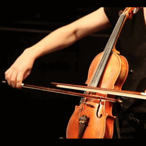 Resonancia Escénica: Performance Conceptual Inmersiva